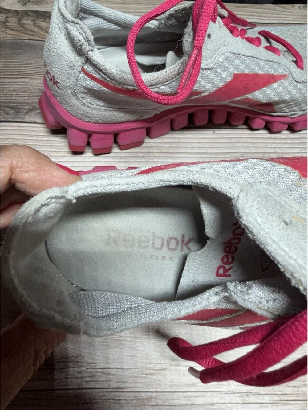 Women's Reebok Jogging Shoes Gray And Pink Size 6.5